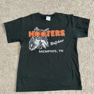 Vintage Black Classic Hooters Tshirt Memphis Small